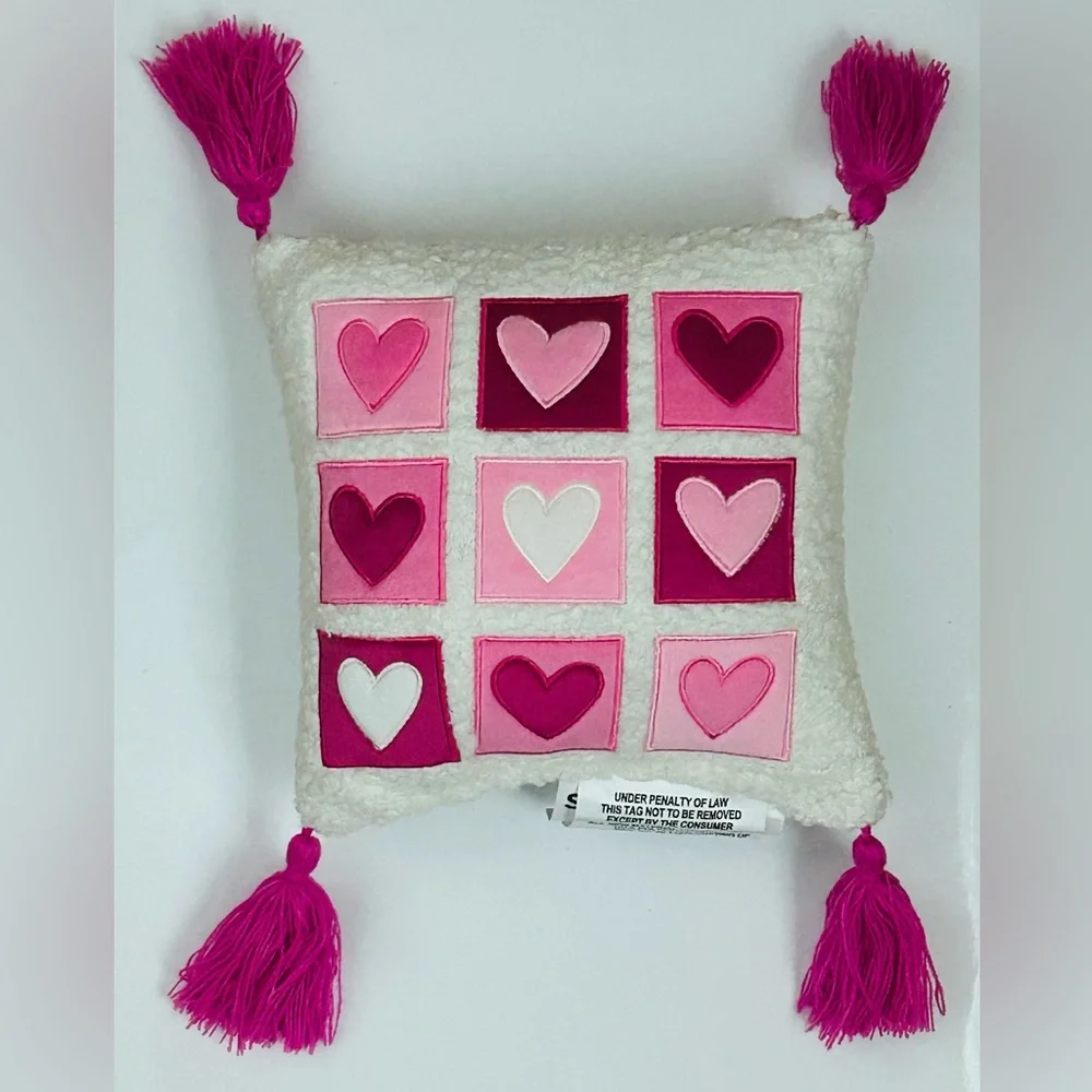 NEW!! Valentine’s Day Mini Embroidered Heart Accent Pillow With Tassels (NWT)